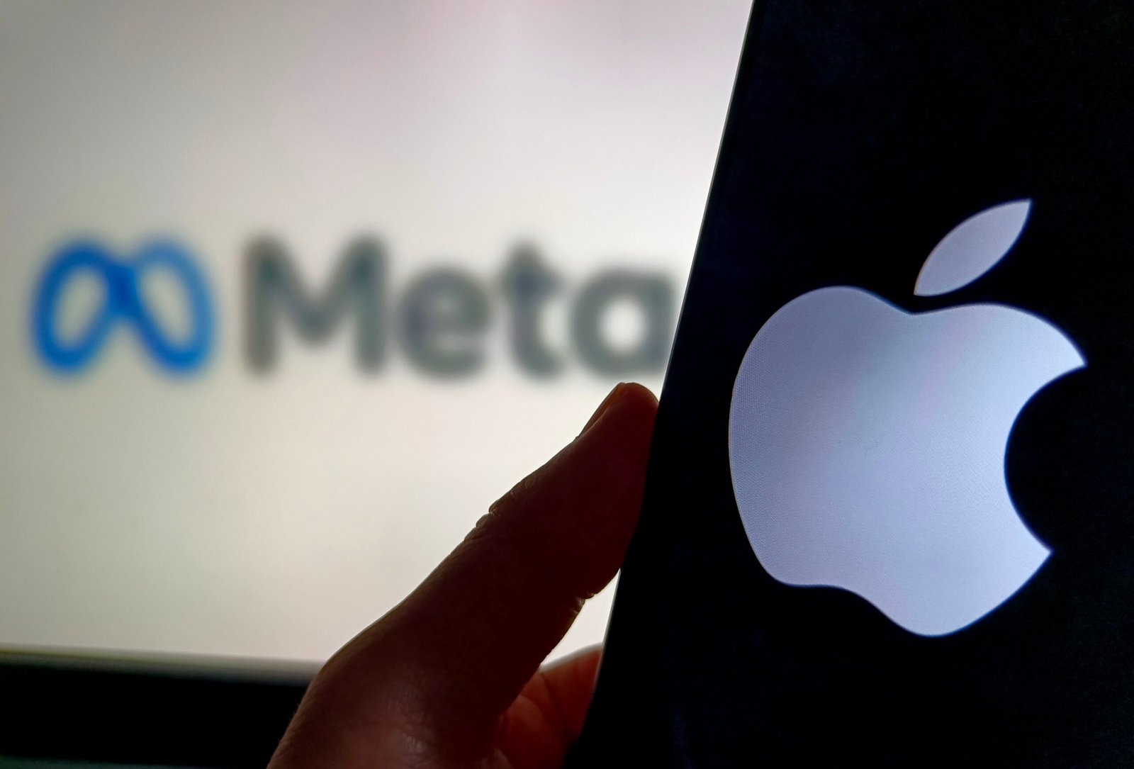 Apple Blames EU’s Digital Markets Act for Feature Delays: How a Bold Regulation Is Slowing Down Innovation in Europe